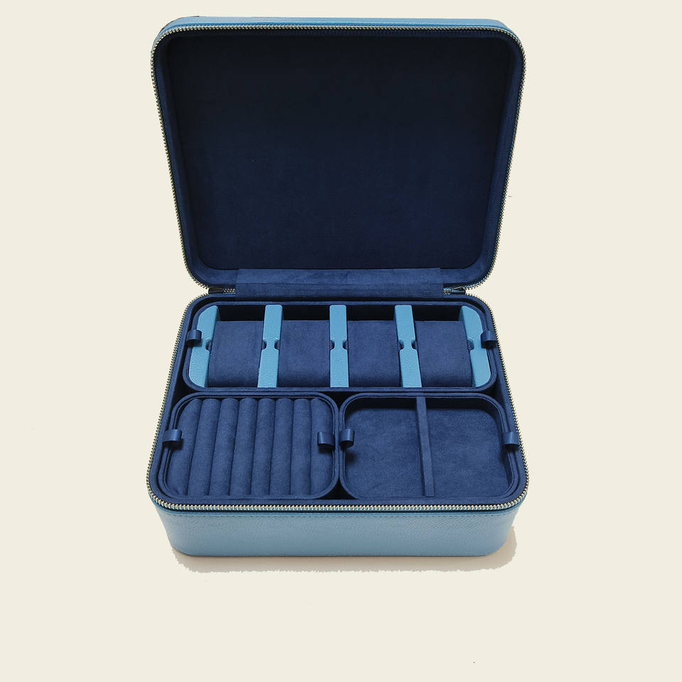 Icehouse Grand Traveler Jewelry Vault